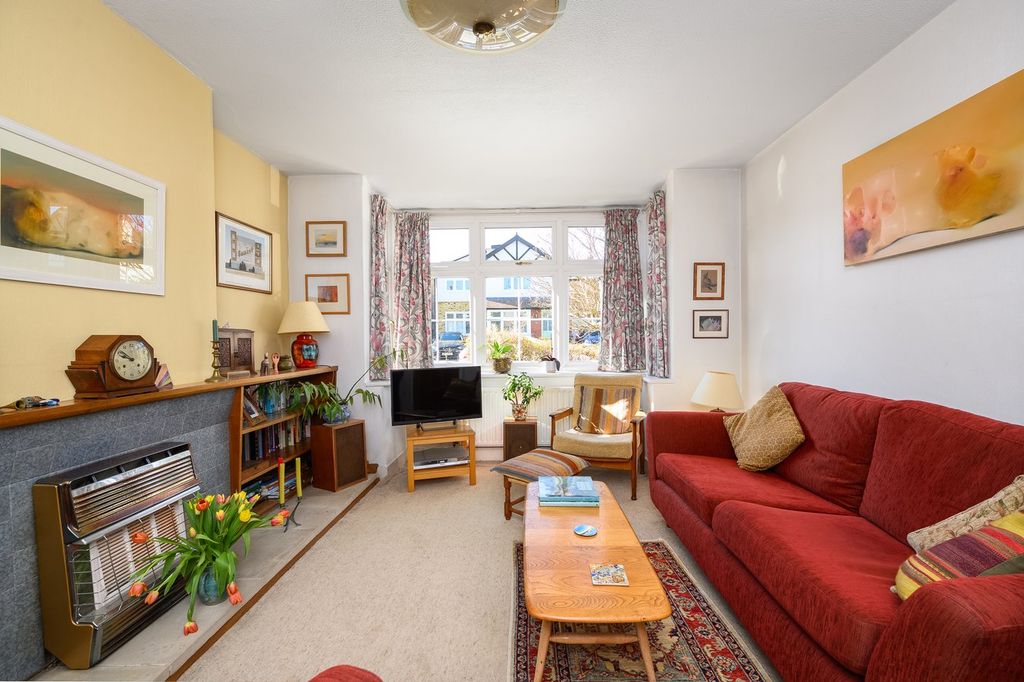 Property photo 2 of 12