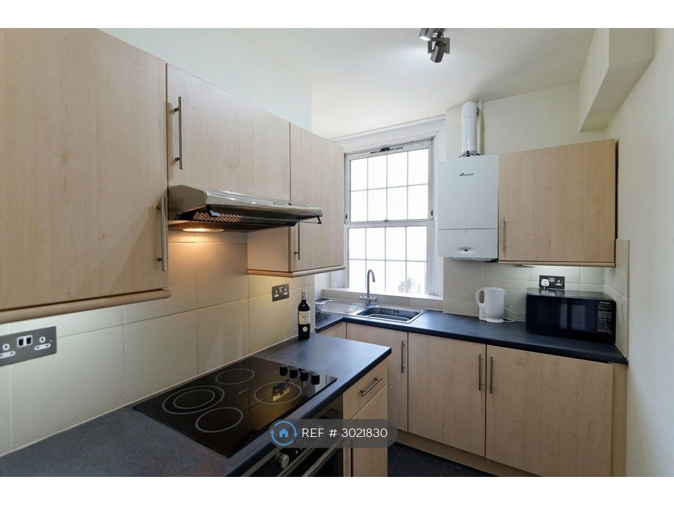 Property photo 3 of 7 Kitchen