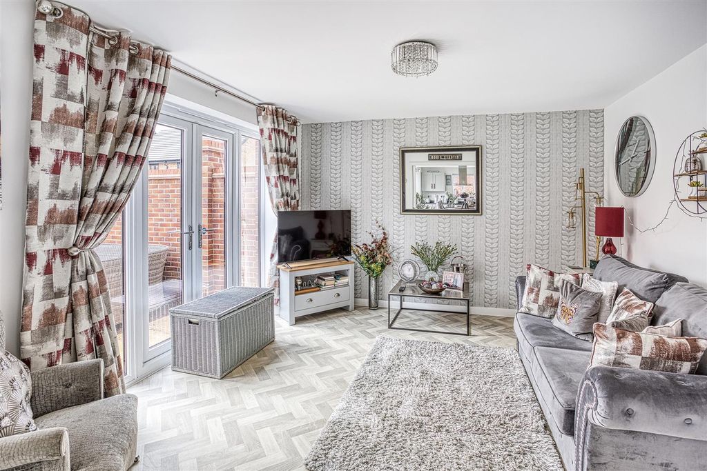 Additional image 9 of 5 bed detached house for saleBrettingham Drive, Kedleston Grange, Allestree DE22