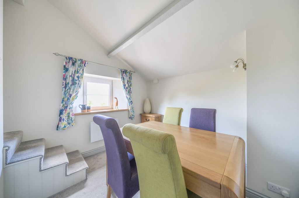Property photo 3 of 26 1328305-1-688231c...