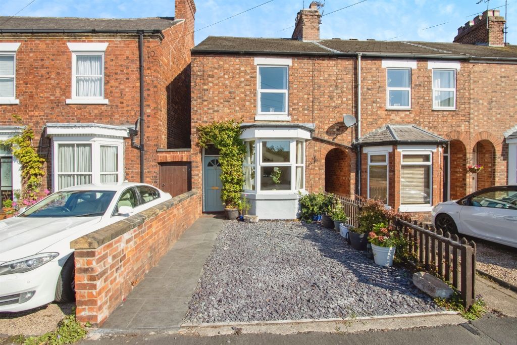 Property photo 1 of 17