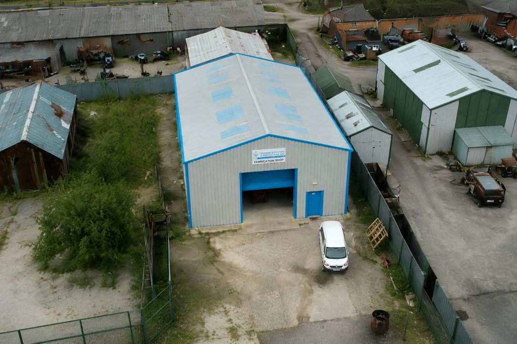 Property photo 1 of 5 E5A2Dccd-04De-4A1E-A589-Be29F8289Ad6.Png