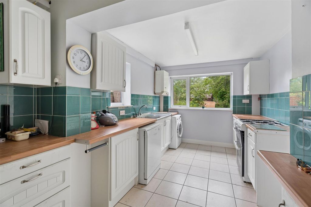Property photo 2 of 17 Kitchen