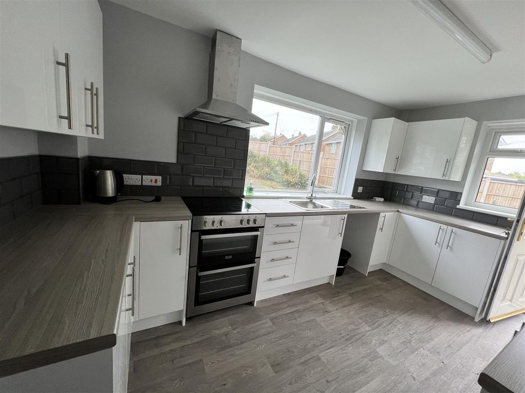 Property photo 2 of 15 Img_2882.Jpg