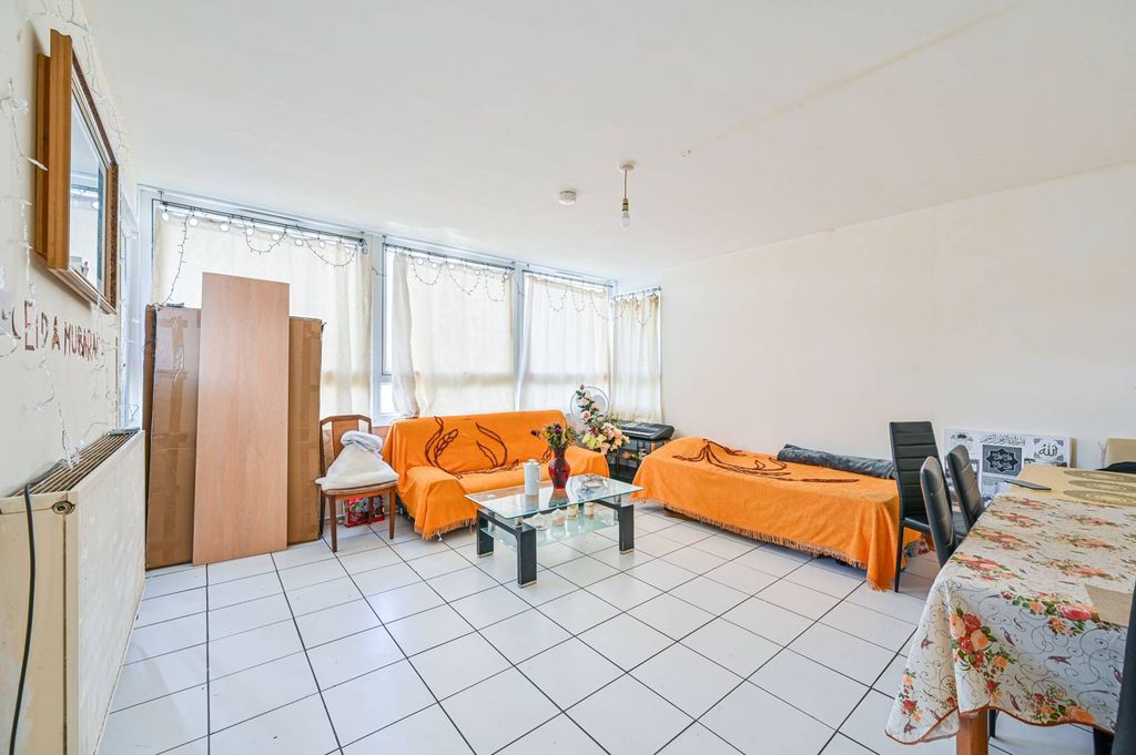 Property photo 2 of 9