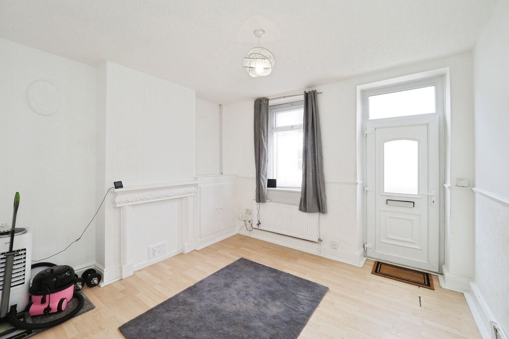 Property photo 3 of 20 Img_2858