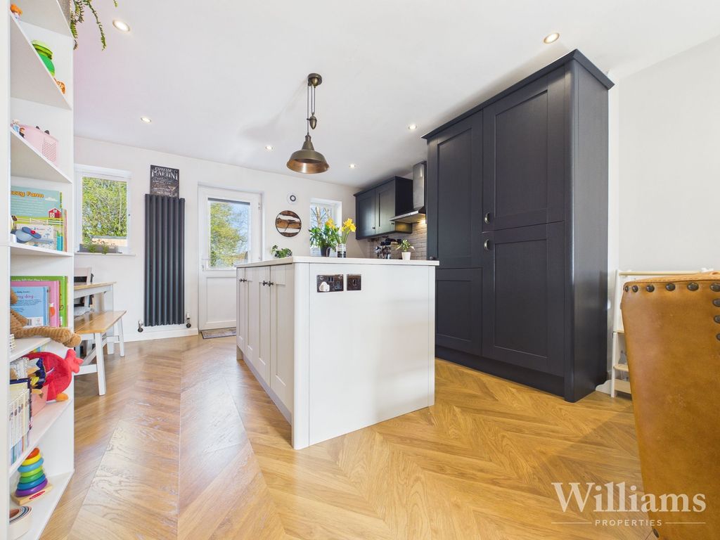 Property photo 3 of 23