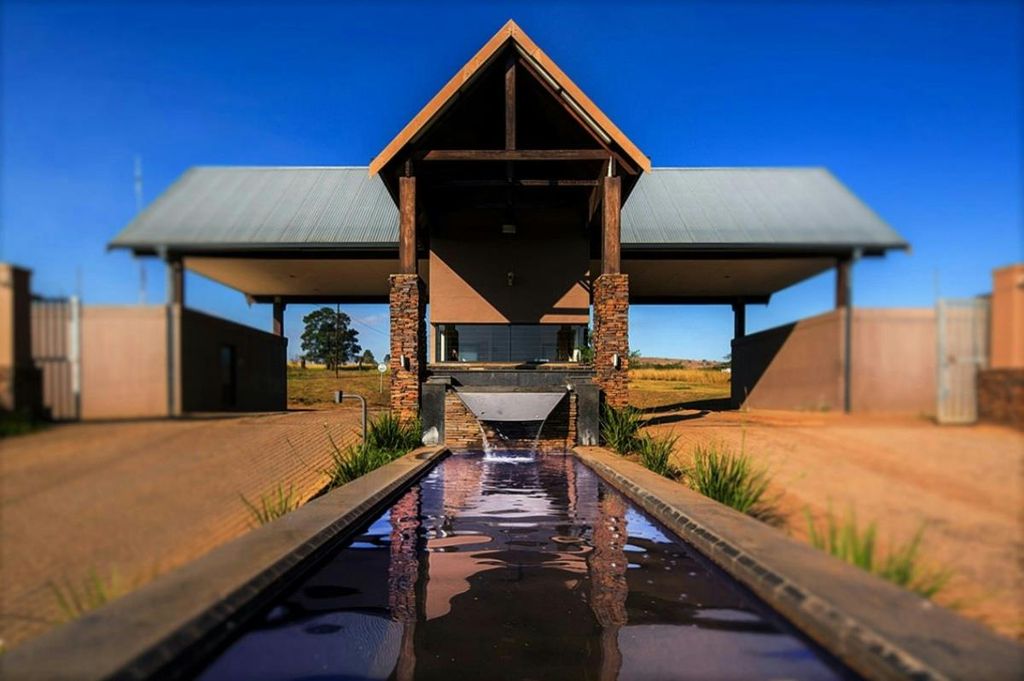 Property photo 1 of 11 1Pm1293232