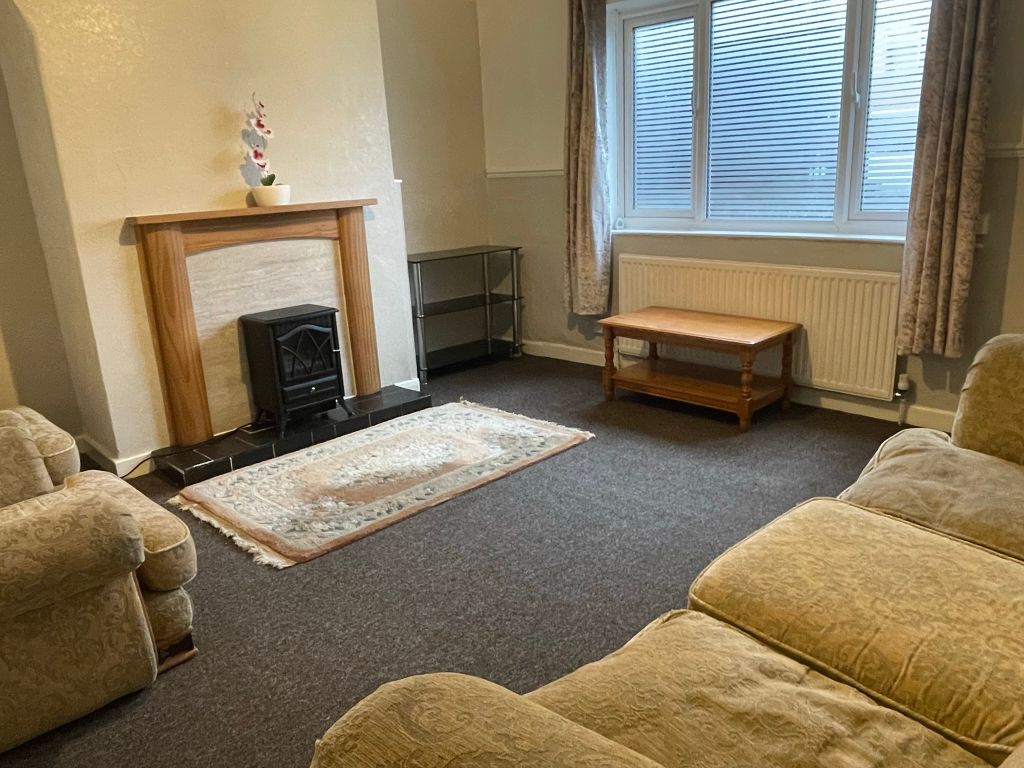 Property photo 1 of 8 Living Room 