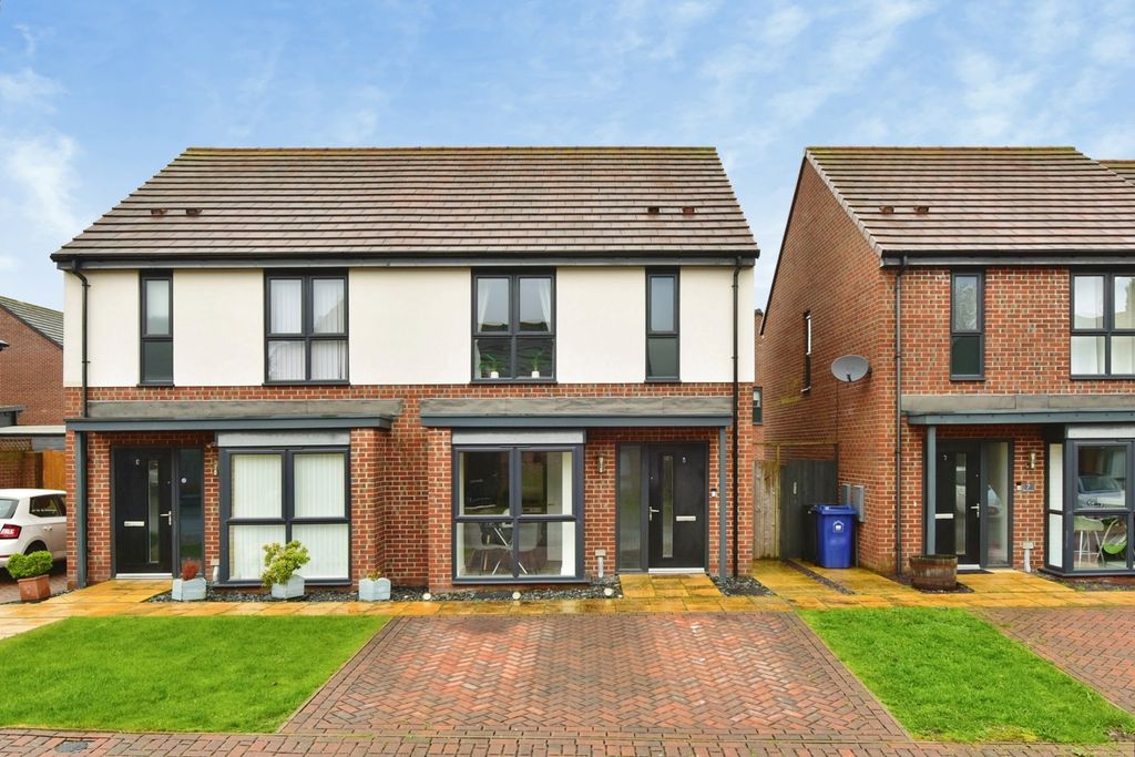 Property photo 1 of 19 Pbox-Img.Jpg