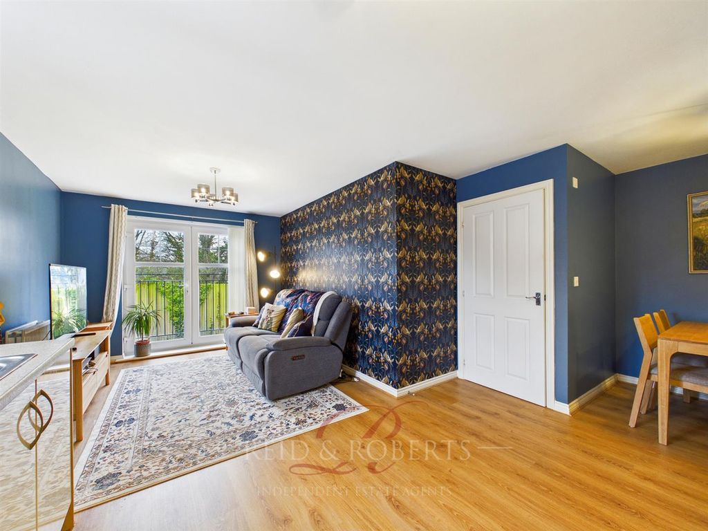 Property photo 2 of 14 Cam05148G0-Pr0128-Still015.Jpg