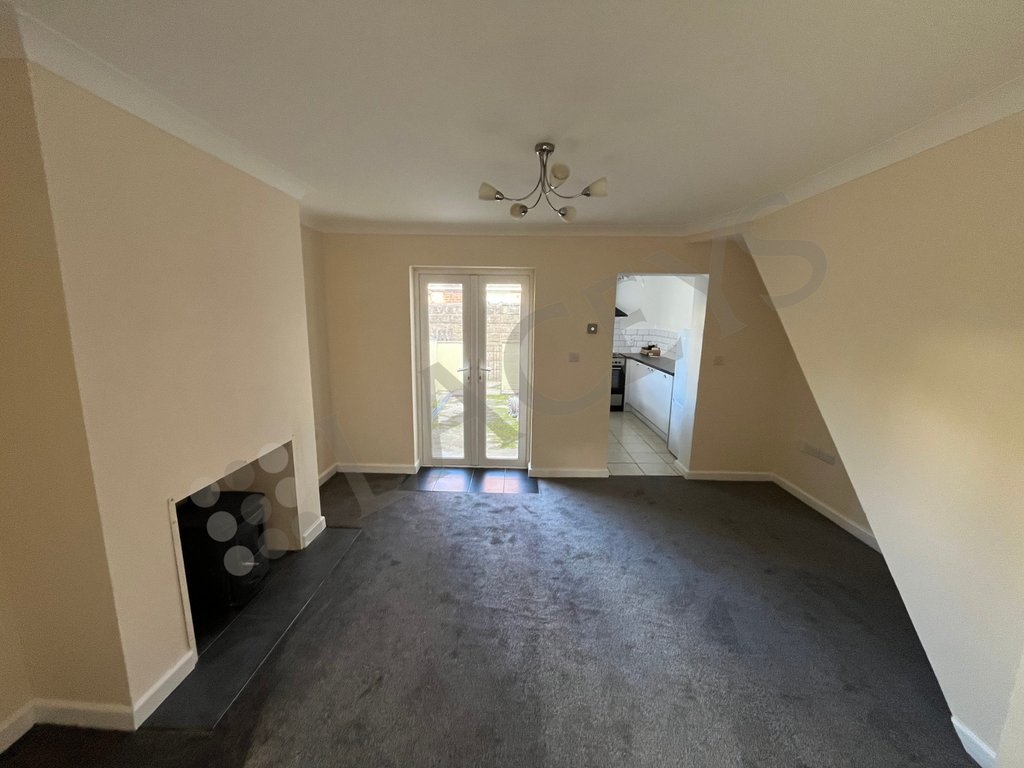 Property photo 1 of 7 Living Room