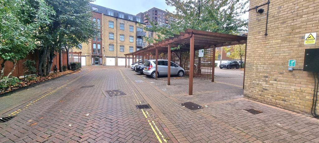 Property photo 1 of 3