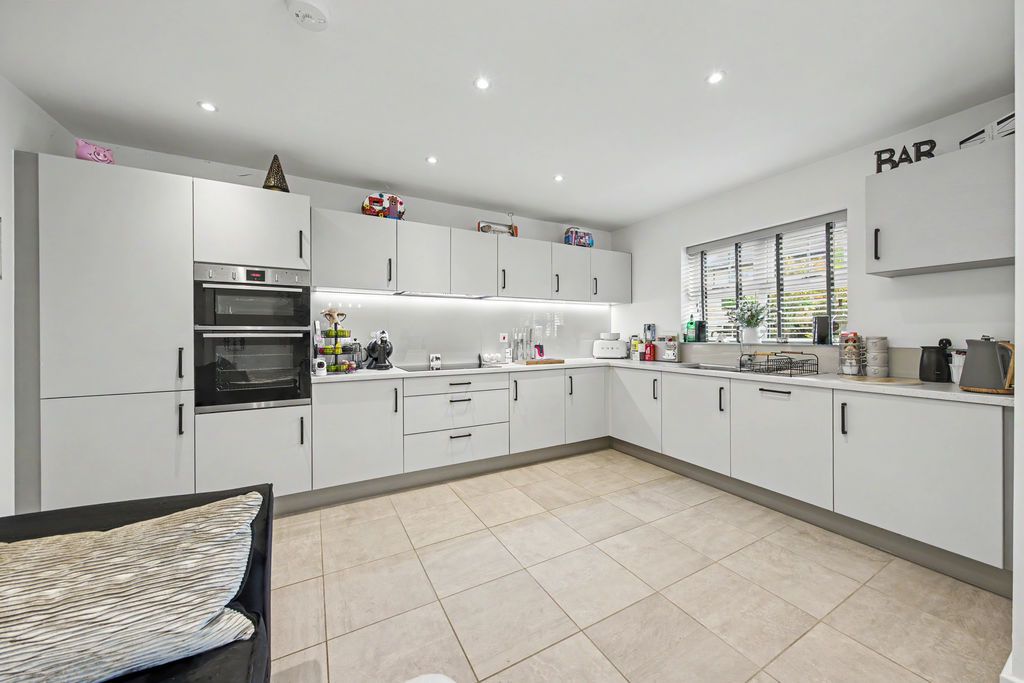 Property photo 2 of 37 Kitchen
