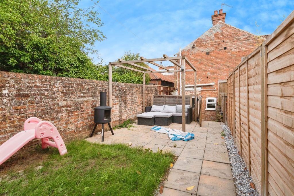 Property photo 3 of 17