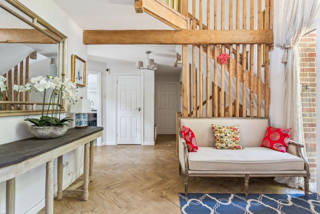 Property photo 2 of 22