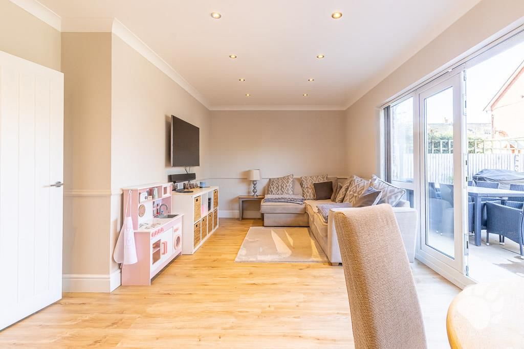 Property photo 2 of 26 Lounge/Diner