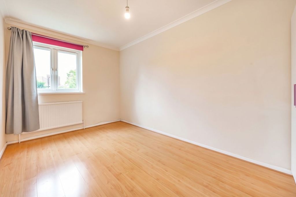 Property photo 3 of 4