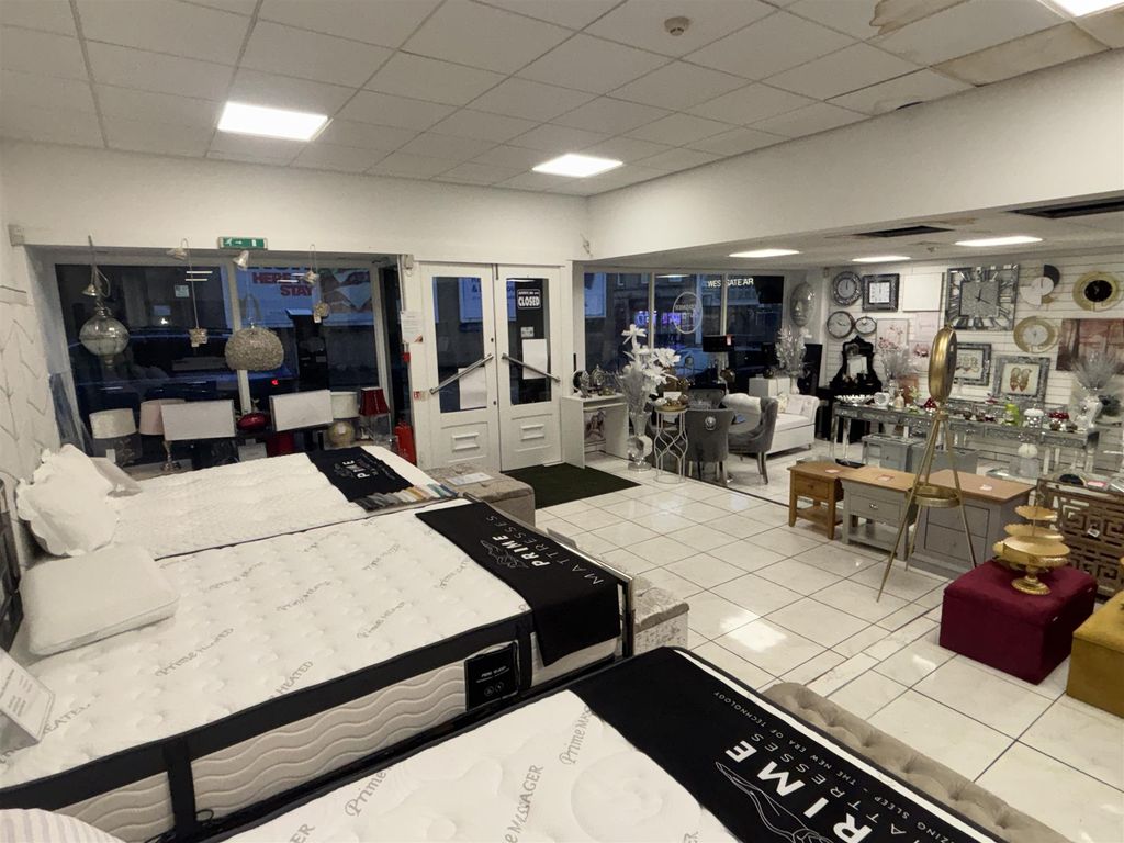 Property photo 1 of 7 Photo 0