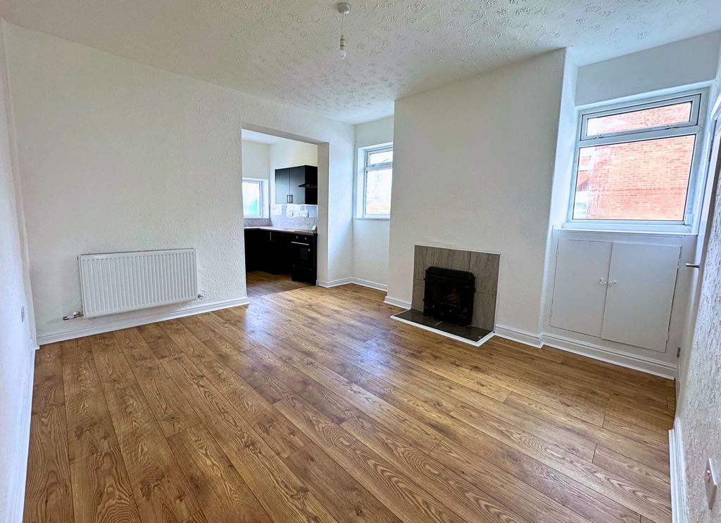 Property photo 1 of 10 Room