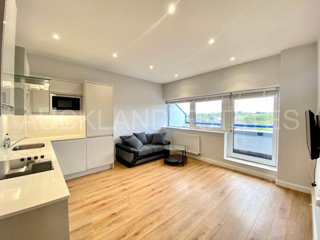 Property photo 2 of 10 Img_0679