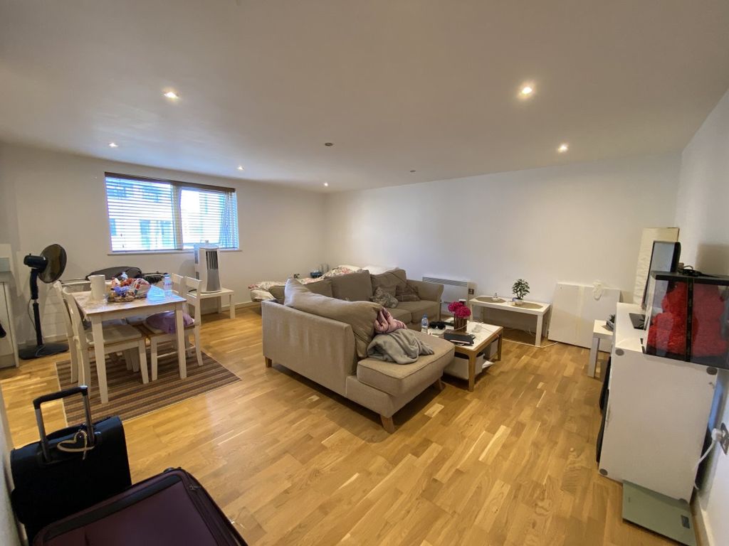 Property photo 2 of 5