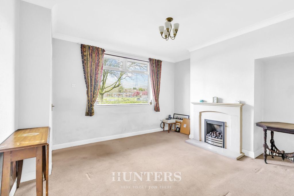 Property photo 3 of 19 Living Room