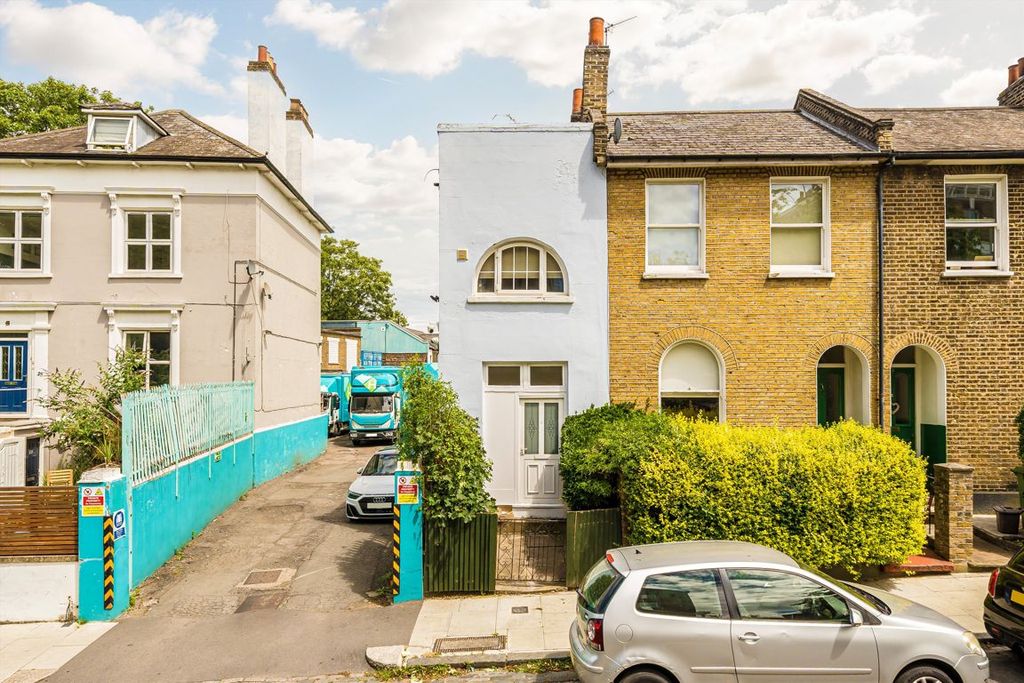 Property photo 1 of 7
