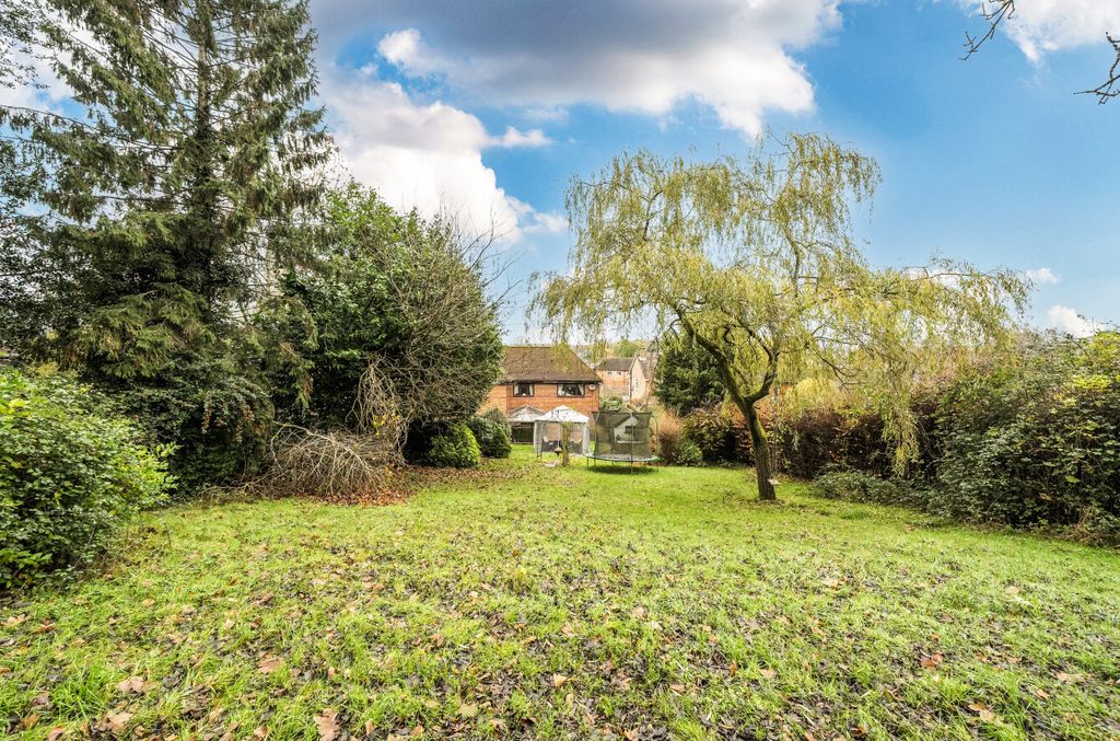 Property photo 2 of 17 1384368-10-69286c...