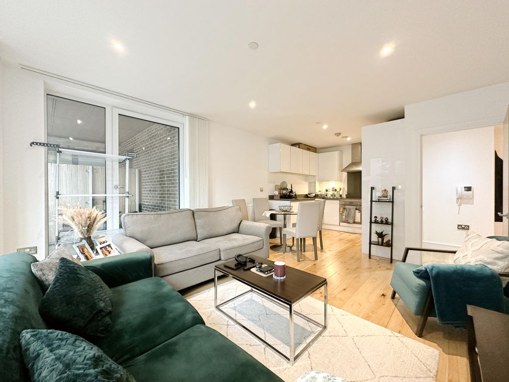 Property photo 2 of 9