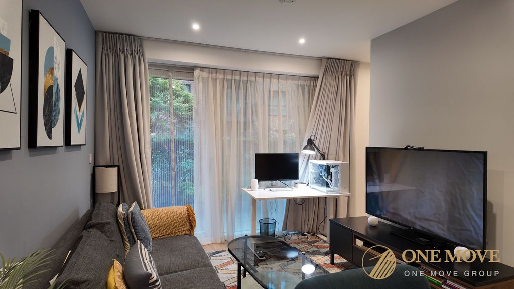 Property photo 2 of 11