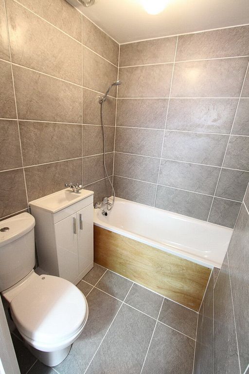 Property photo 3 of 3 491