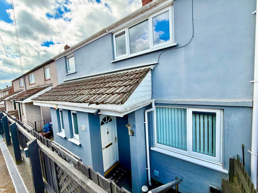 Property photo 2 of 26