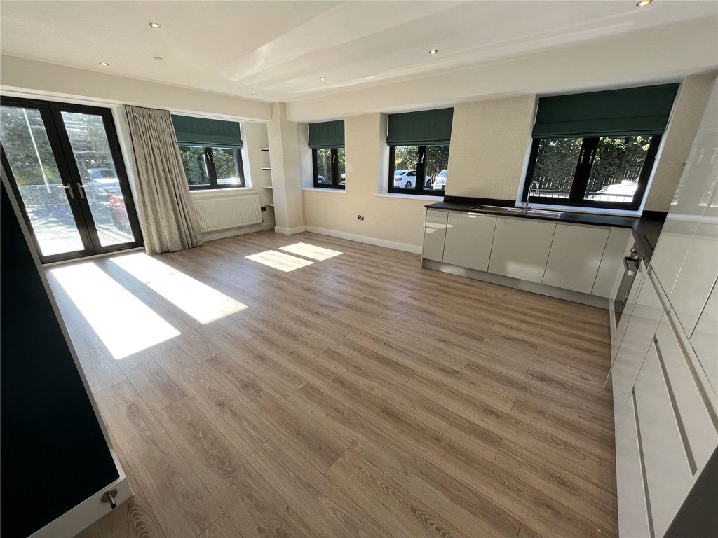Property photo 3 of 11 Picture No. 04