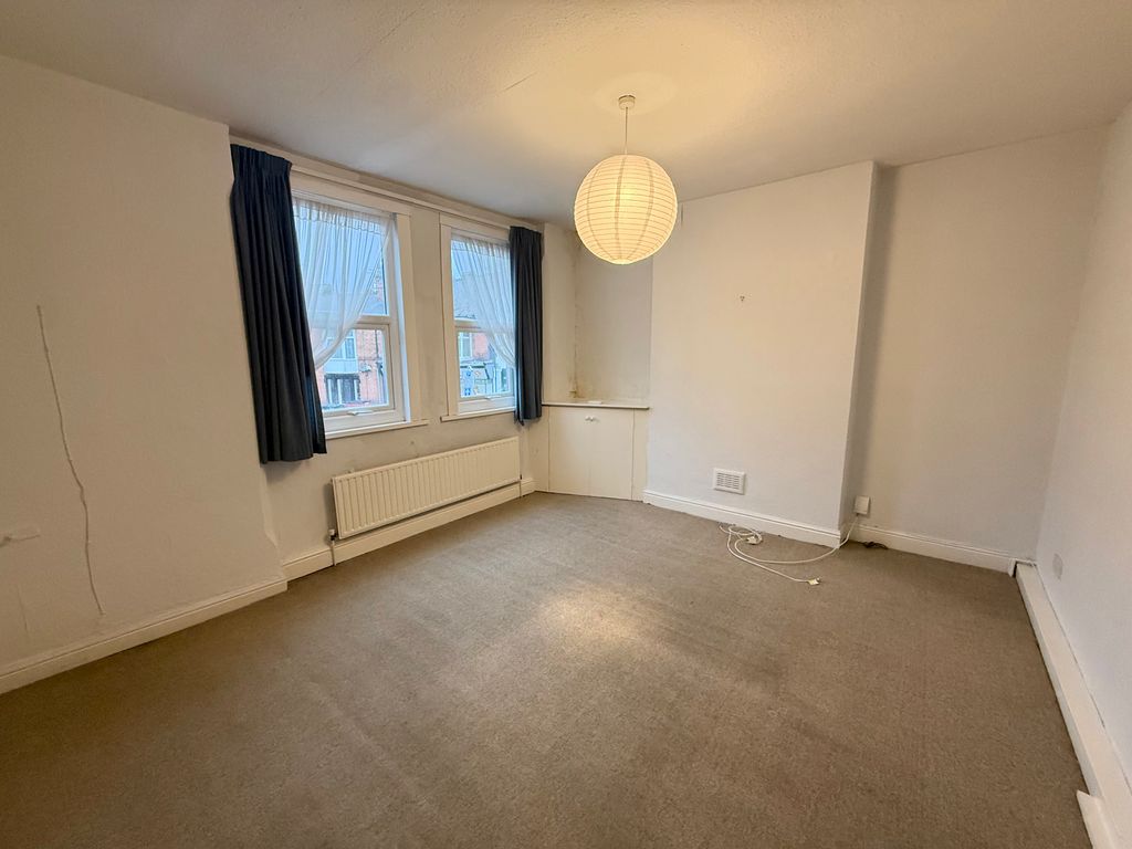 Property photo 3 of 5