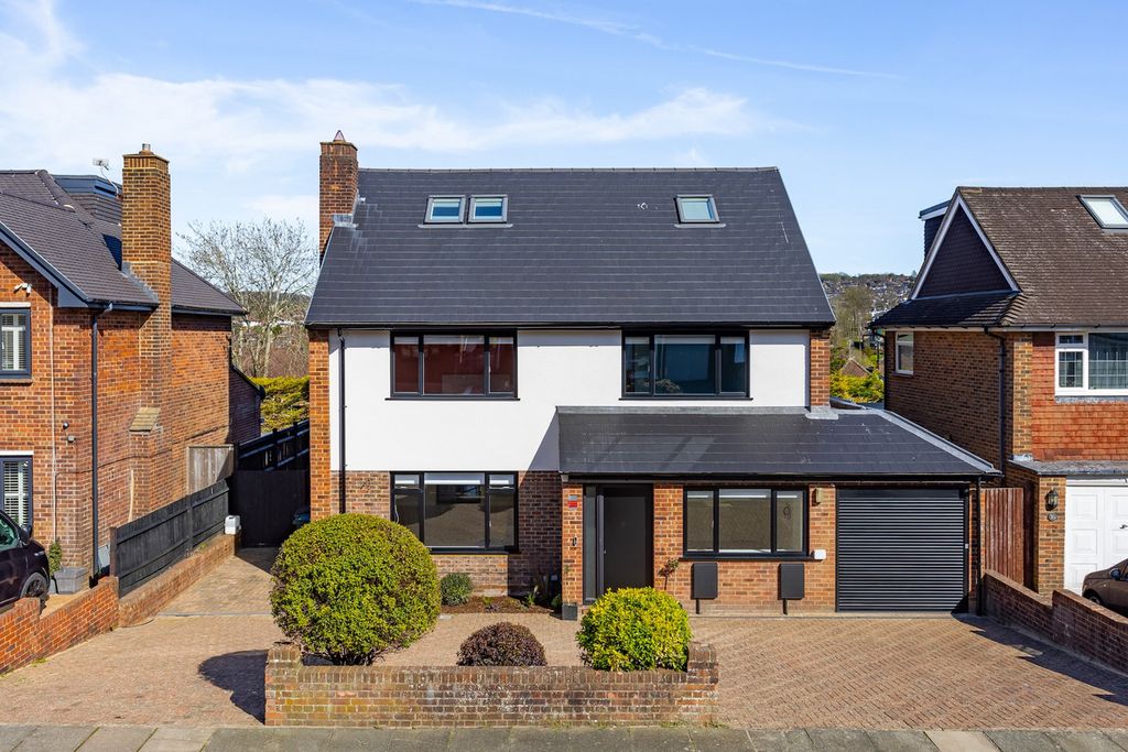 Property photo 1 of 20