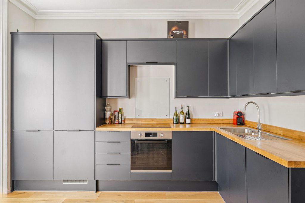 Property photo 3 of 12 Image