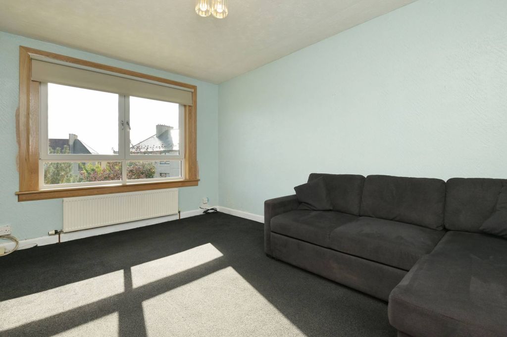 Property photo 3 of 26