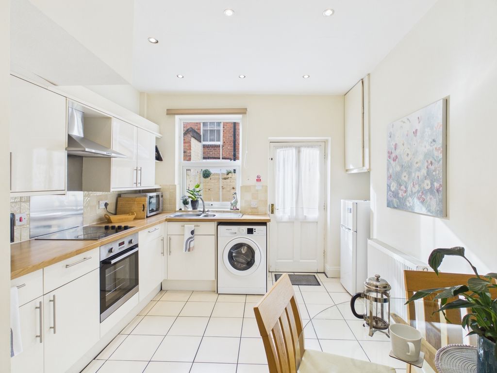 Property photo 3 of 10 Kitchen Diner