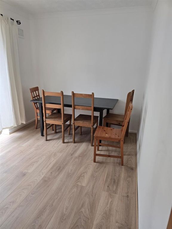 Property photo 3 of 11 Dining Room