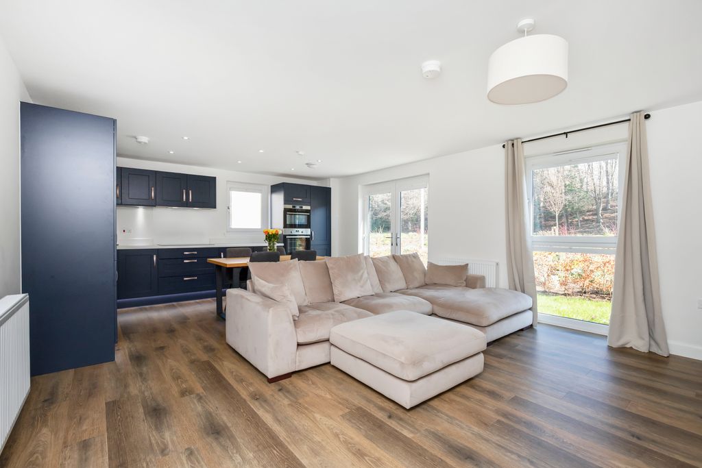 Property photo 2 of 14 Property Image 2