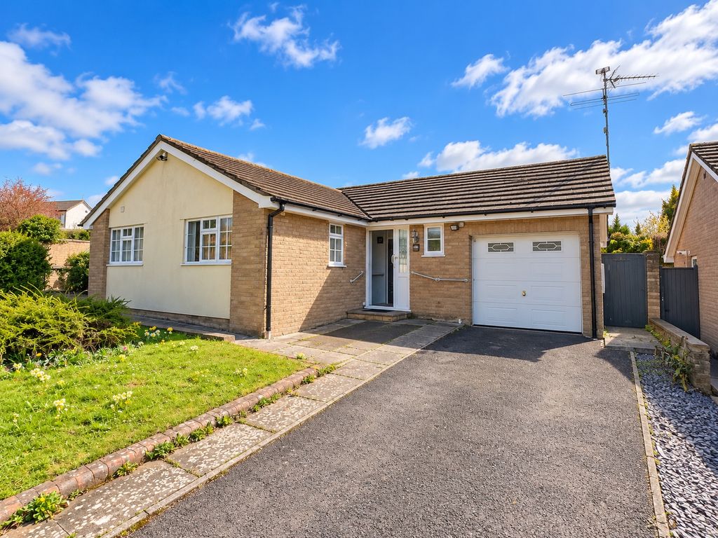Property photo 1 of 18 Spacious Bungalow In A Highly Sought After Location