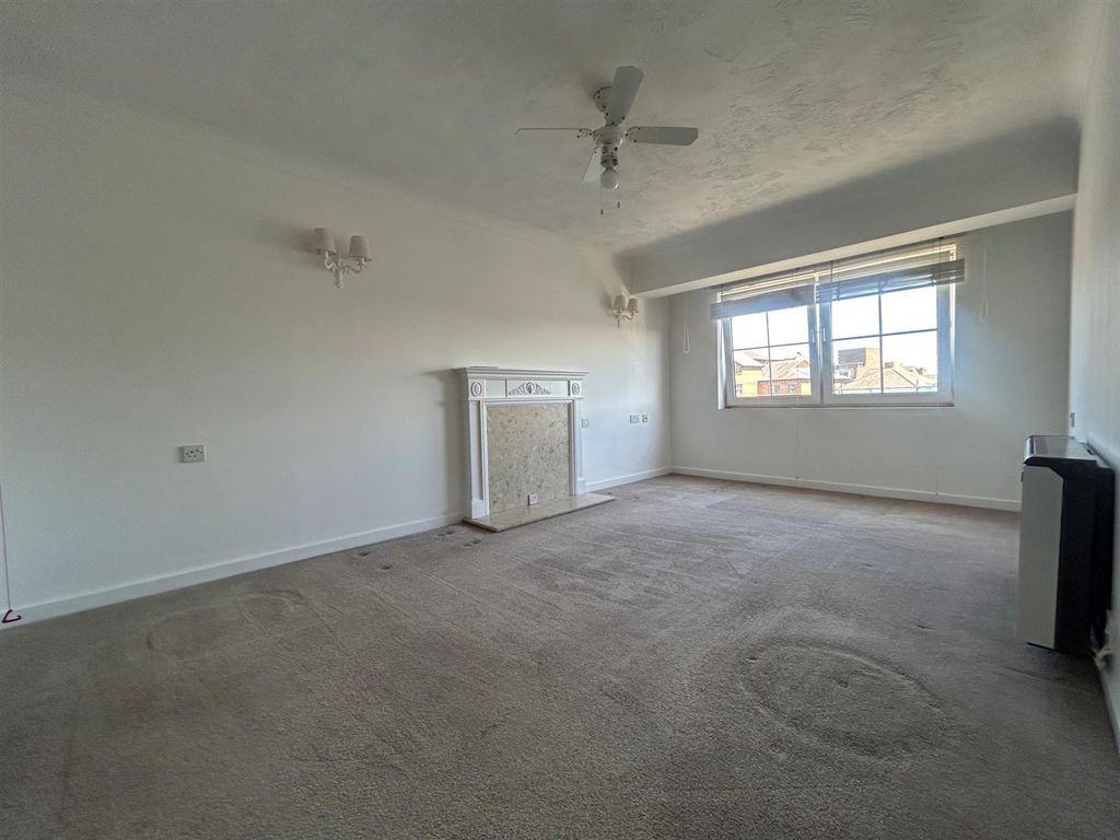 Property photo 3 of 10 3.Jpg