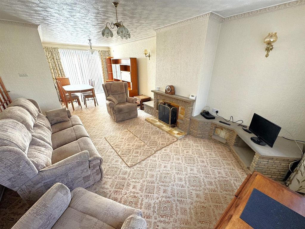 Property photo 2 of 36 Thumbnail_Img_8249.Jpg