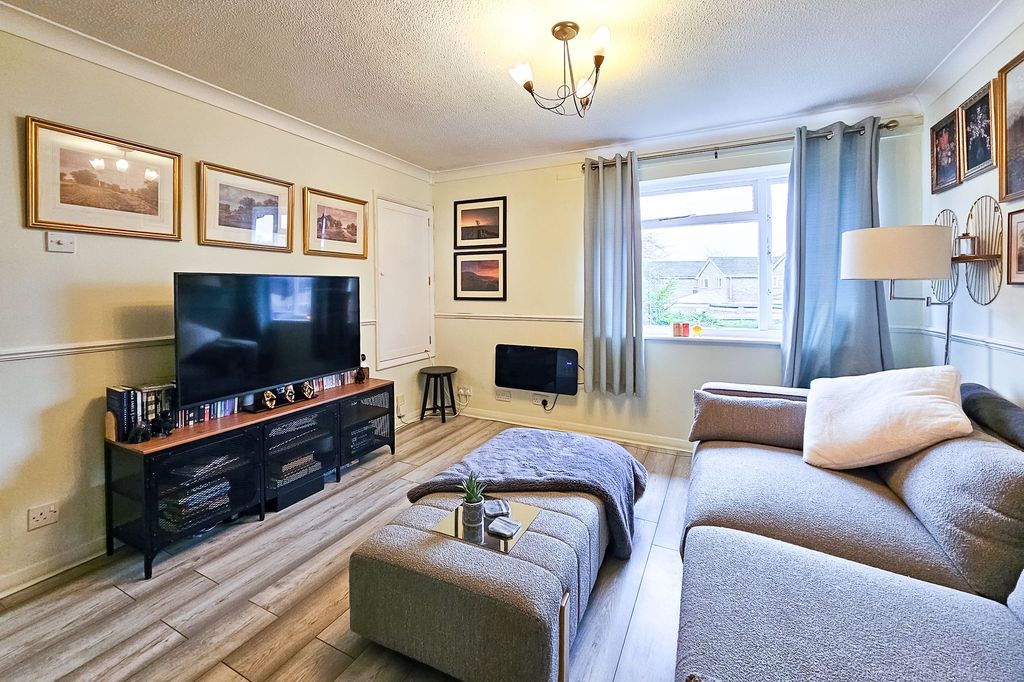 Property photo 2 of 11