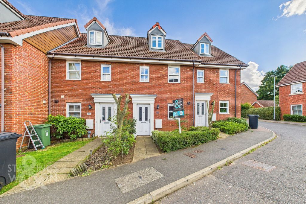 Property photo 3 of 22