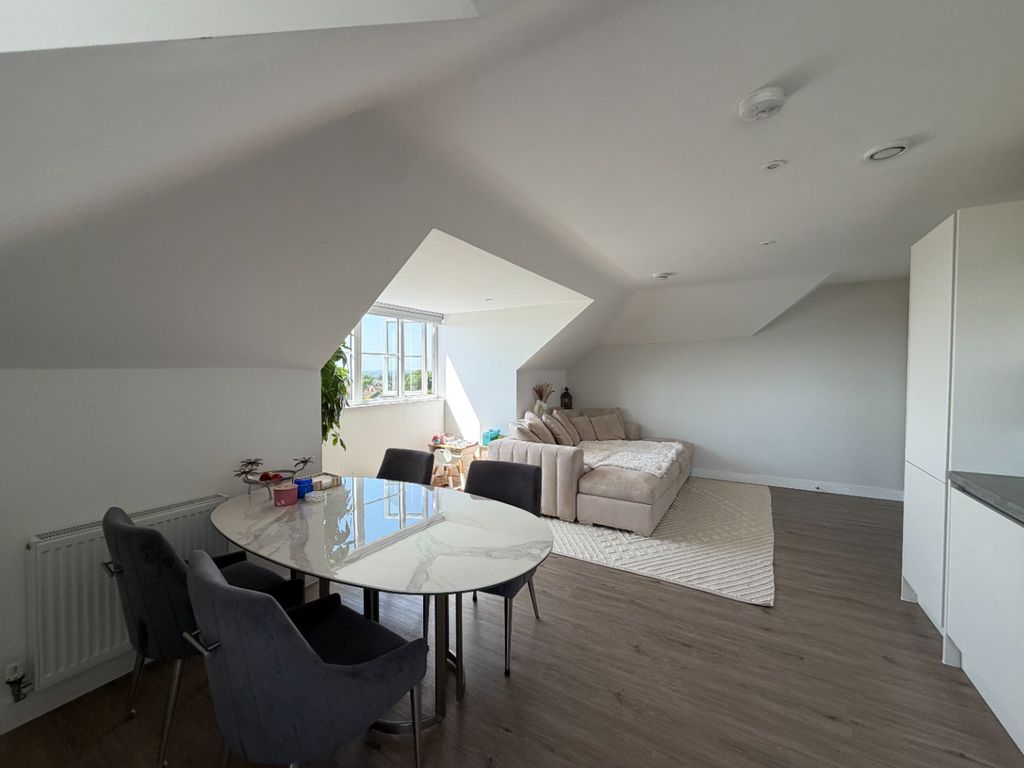 Property photo 3 of 18 5256086