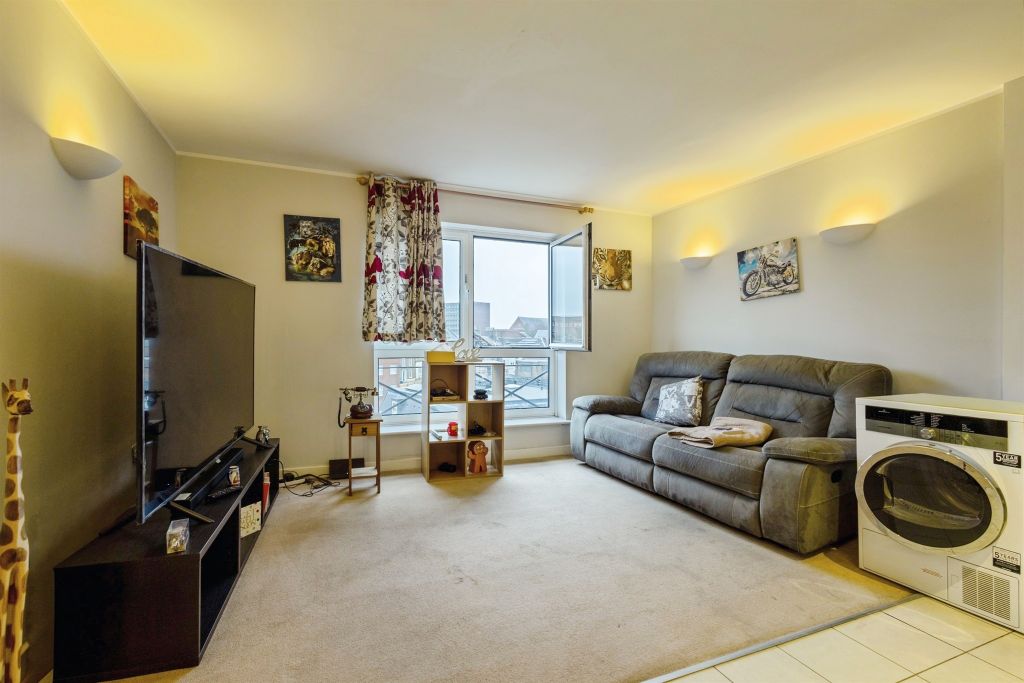 Property photo 3 of 13