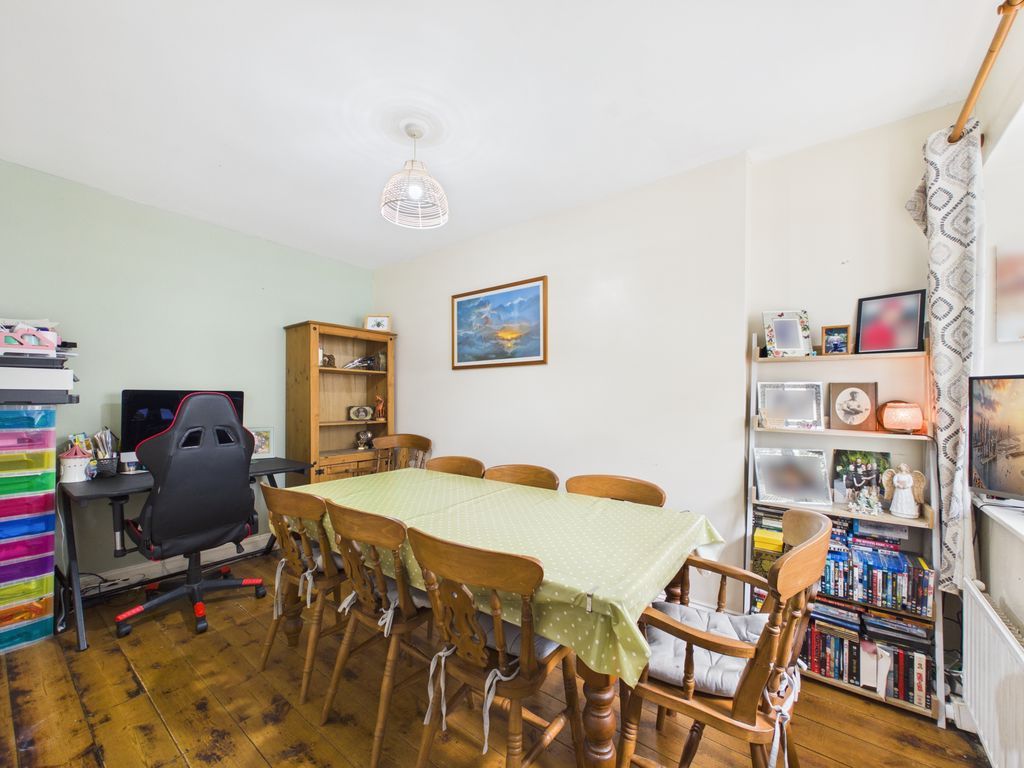Property photo 3 of 12 Dining Room