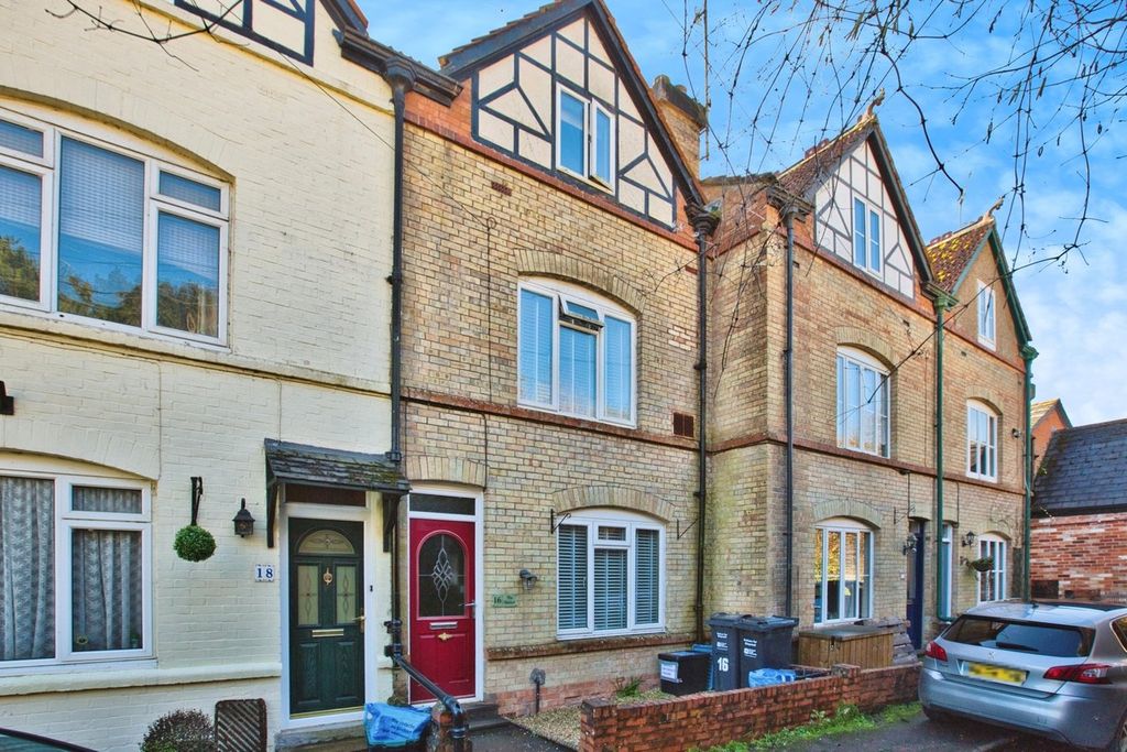 Property photo 1 of 19